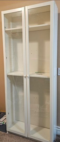 Glass cabinet