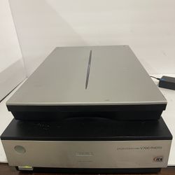 Epson Perfection V700 Photo Flatbed Scanner J221A Comes W/power Adapter Tested