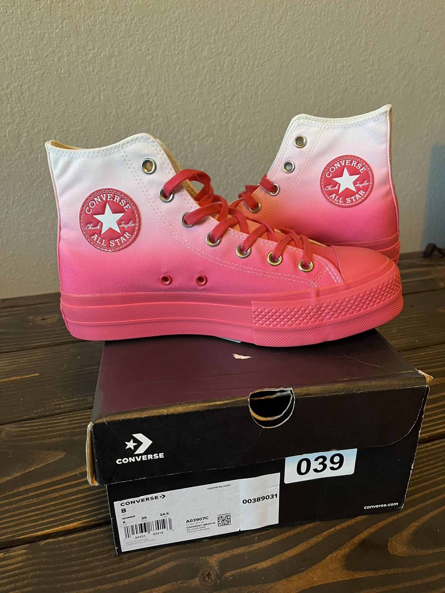 Converse Chuck Taylor All-Star High Lift Strawberry Jam Gradient Platform