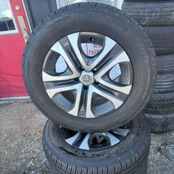 Nice set of toyota Rav4 rims and tires 