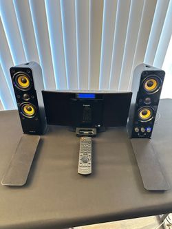 Panasonic SC-HC20 CD/ iPod Dock and Creative GigaWorks T40 Series II Speakers With Remote