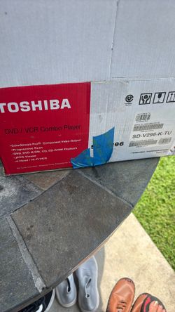 Toshiba dvd / vcr combo player