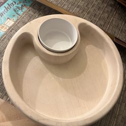 Chip and dip bowl