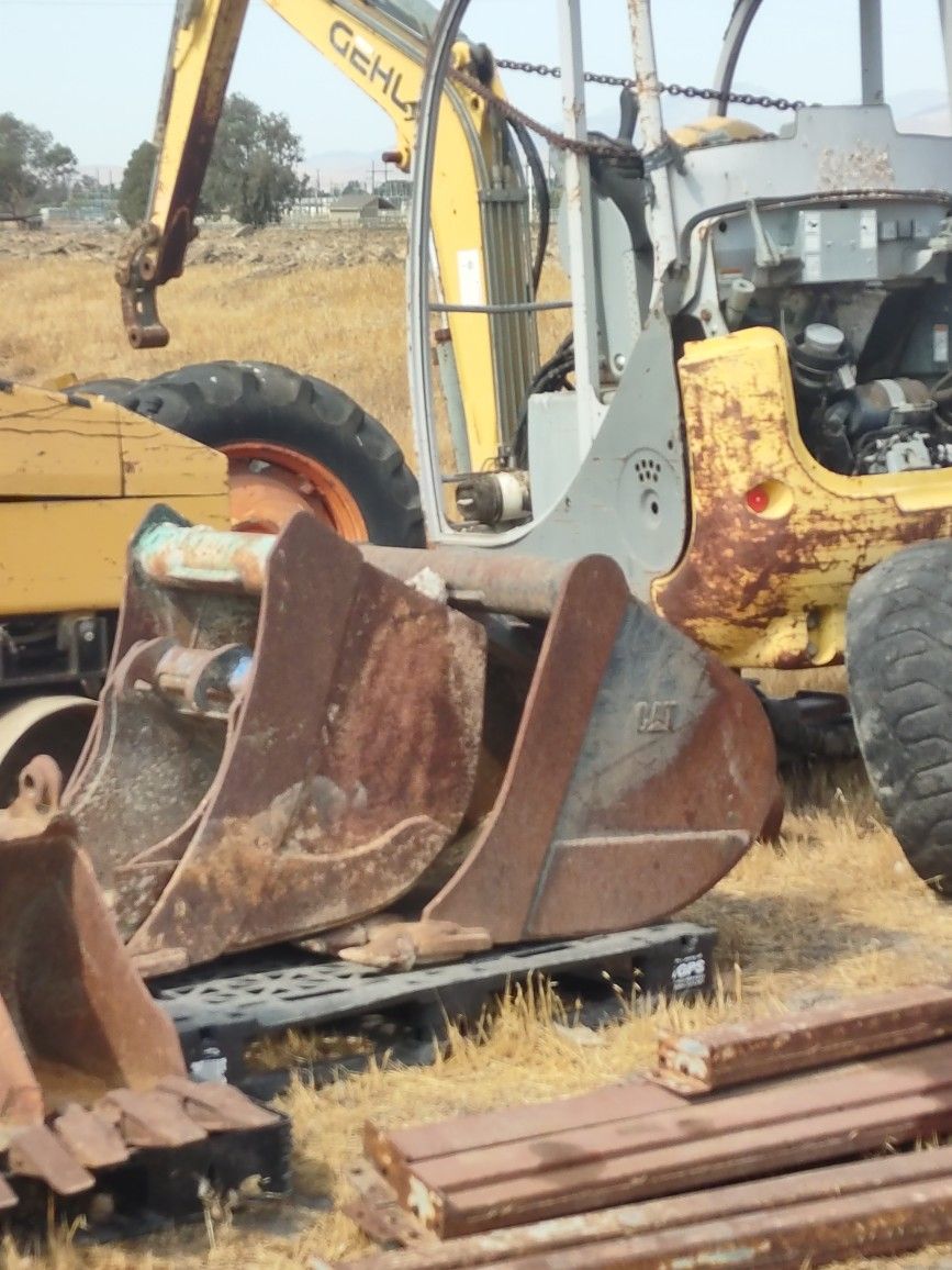 Backhoe/ Excavator Buckets