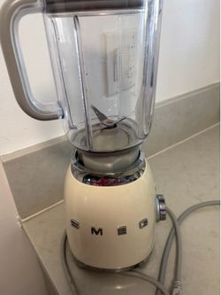Smoothie machine Smeg