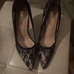 Woman’s High Heels Shoes size 34