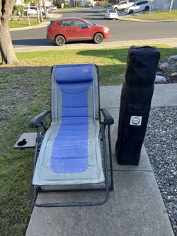 Vintage Timber Woods Chair With Cup Holder And Pop Up Tent 