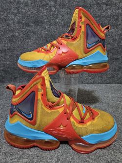 Nike LeBron 19 Space Jam Tune Squad