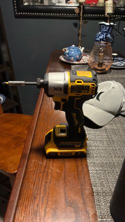 Dewalt 20v impact driver and battery