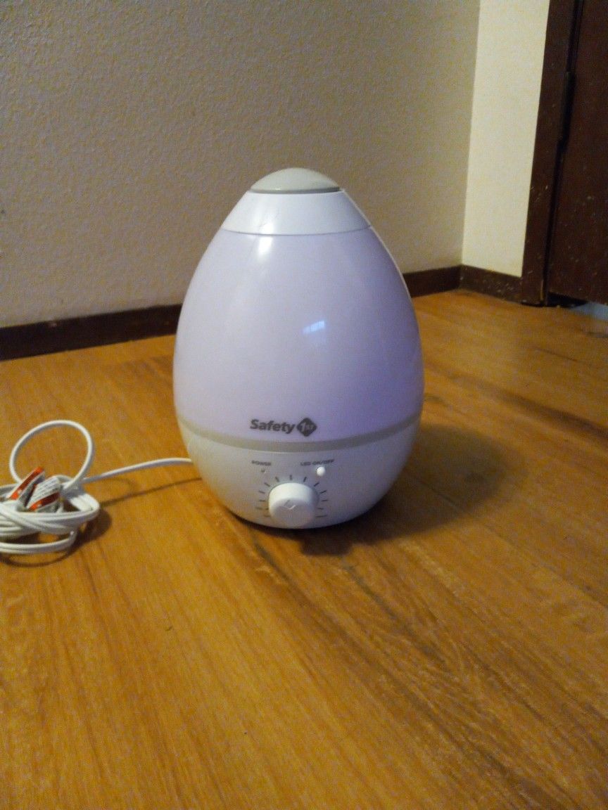 Safety First Children's Humidifier... for Sale in WA OfferUp