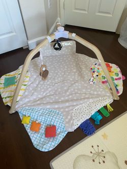 LOVEVERY | The Play Gym