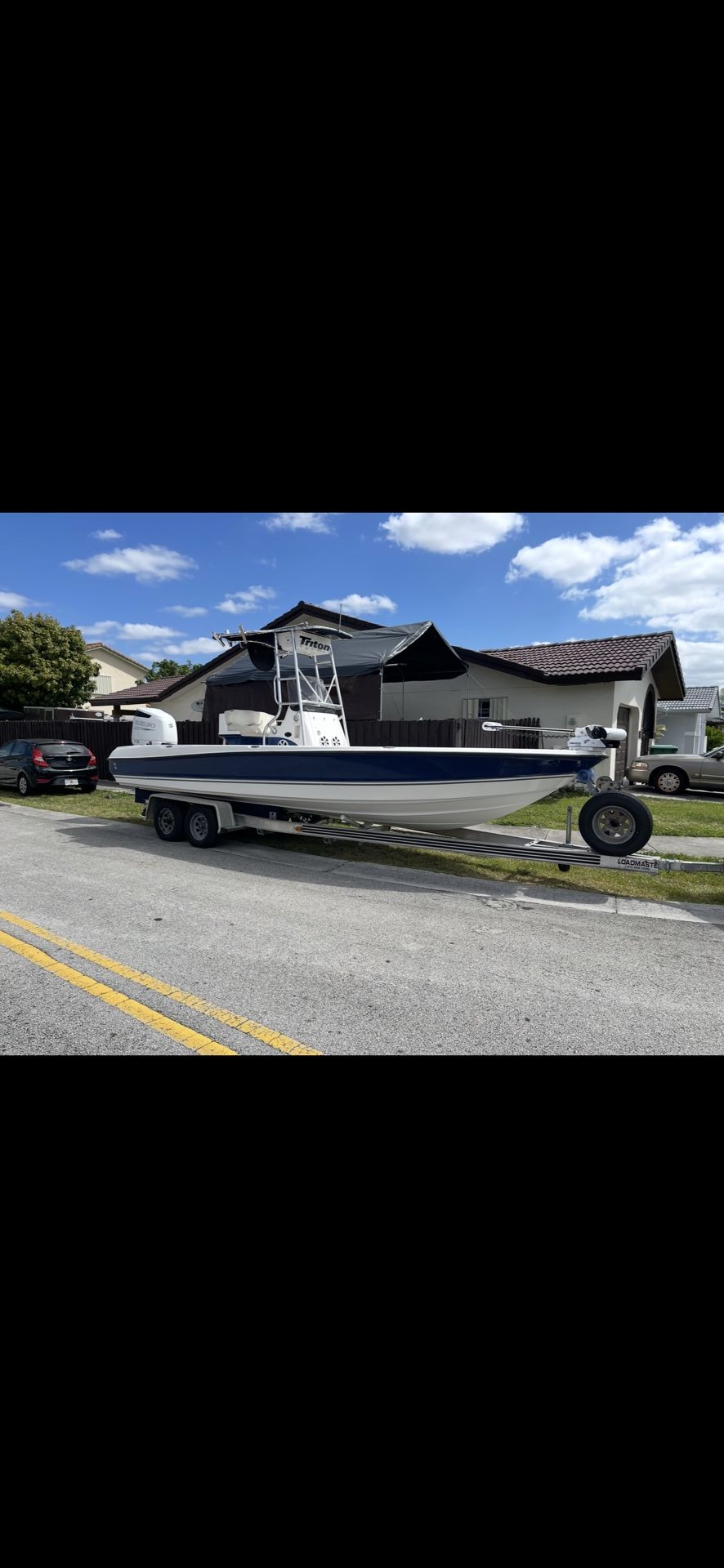 2004 Triton Bay boat