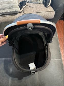 Dog carrier