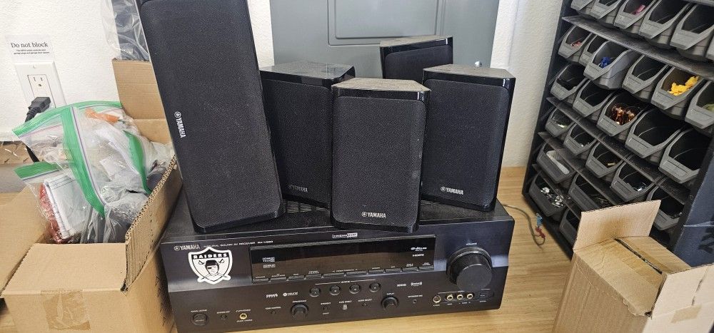 Yamaha Receiver W/ Surround Speakers And Subwoofer