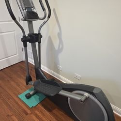 Proform 390 E Elliptical fitness machine