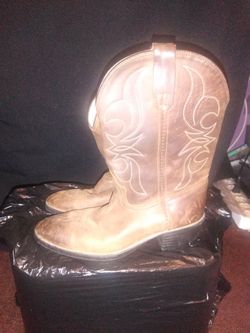 WOMEN LEATHER BOOTS