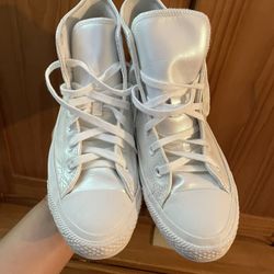 Converse Leather Size 8 W