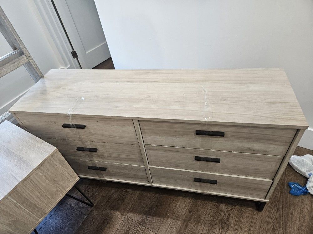 Dresser And Night Stands