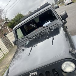 Jeep Wrangler  Windshield 