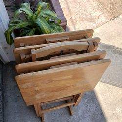 4 Foldind Wood Tables