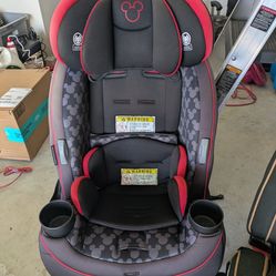 Disney Safety 1st Grow & Go 3-in-1 Convertible Car Seat