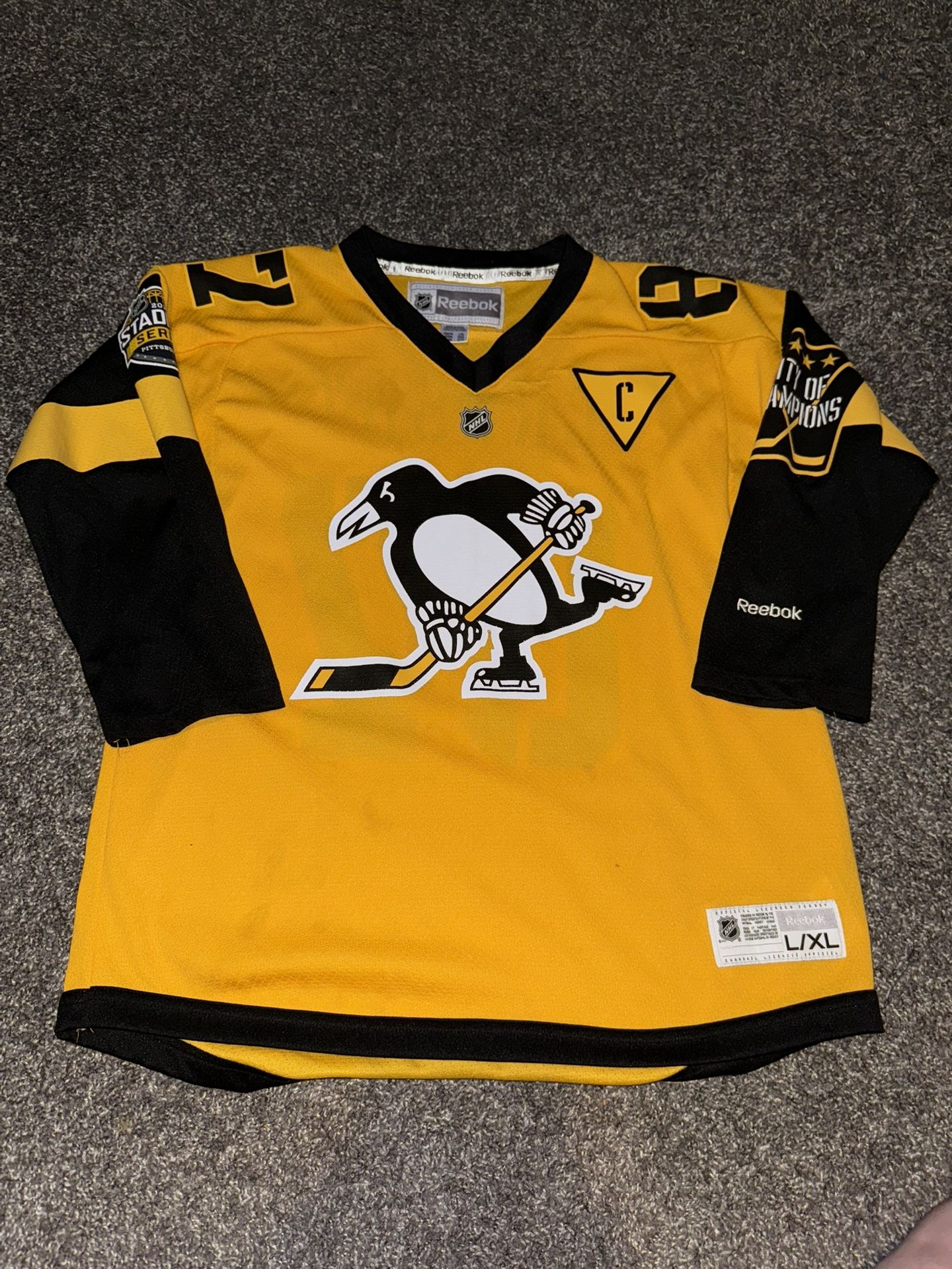 Reebok NHL Stadium Series 2017 Pittsburgh Penguins Sidney Crosby Hockey Jersey.