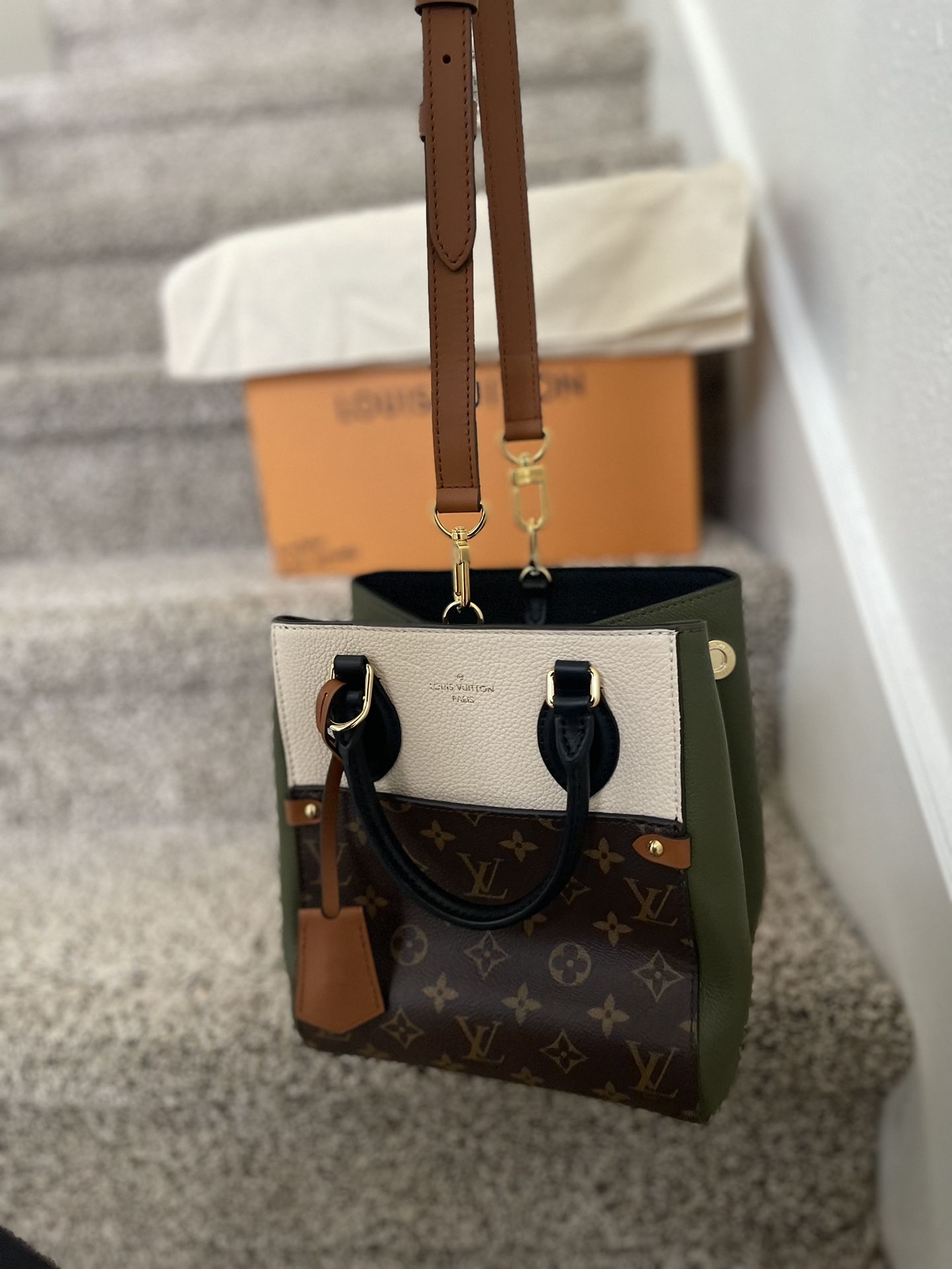 Louis Vuitton Fold Tote PM MNG sku M45388 Jewelry Accessories