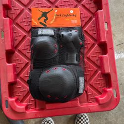 Kneepads $10