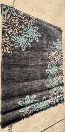 Value over $150 Luxury Dark Gray Area Rug with Floral Pattern like new