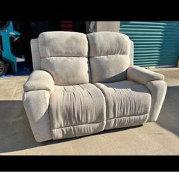 Lazboy power recliner loveseat