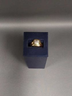 Yellow Gold 18k (.750) 9.6 grams Size 9