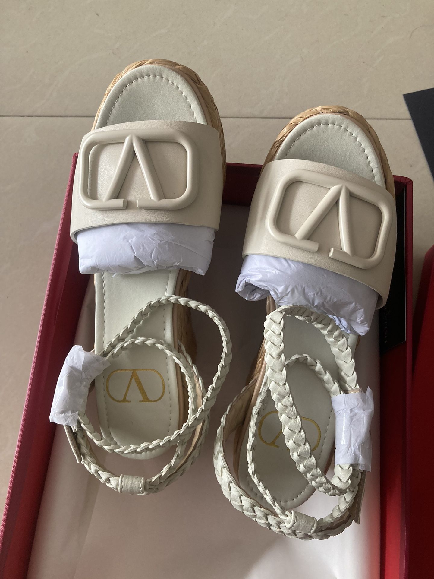 Brand new ladies sandals
