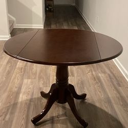 Wooden Round Dining Table.!