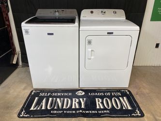 Maytag MVWB835DW1 5.3 Cu Ft Top Load Washer & MED4500MW0 7.0 Cu Ft Electric Dryer Set White