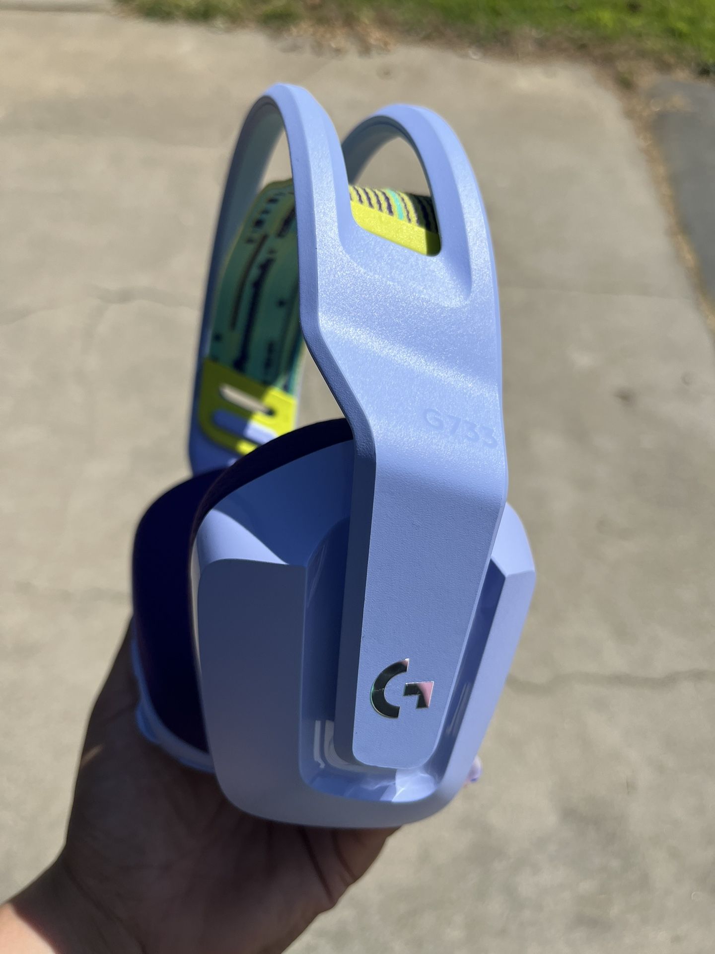 Logitech G733