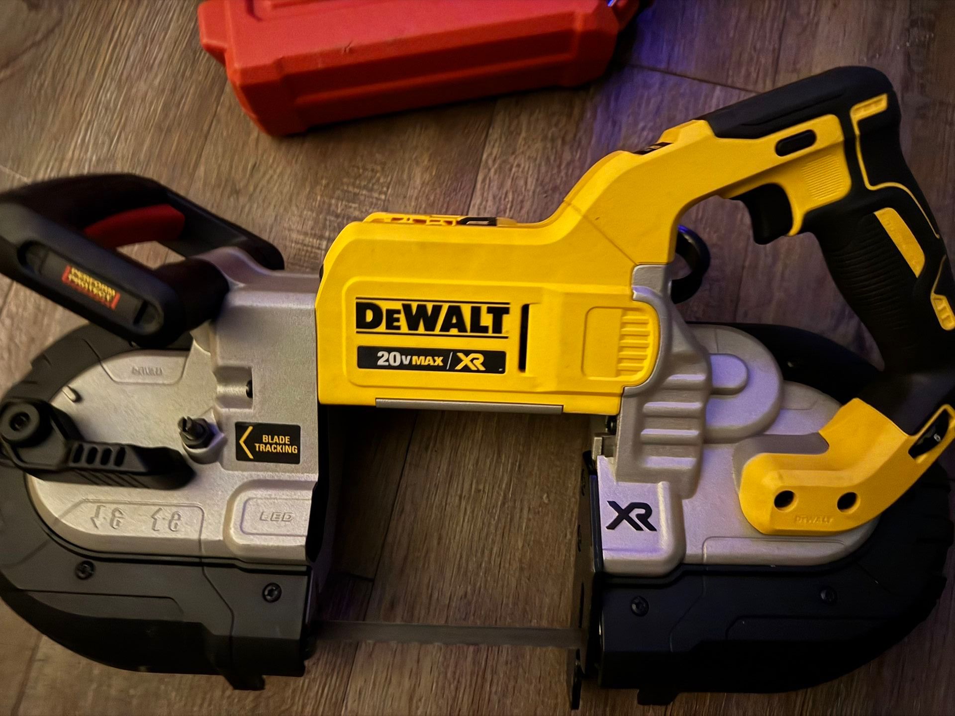 DeWALT 20V MAX XR Cordless Band Saw (DCS376B)