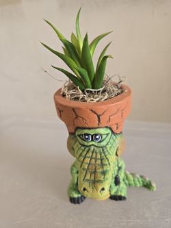 Al The Alligator Artificial Planter 