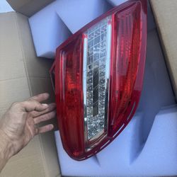 Mercedes Benz Amg C63 2008-2011 Tail Lights 