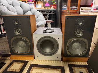 Nice vintage Realistic Optimus 25 speaker with Polk Audio PSW 505 12inch powered subwoofer