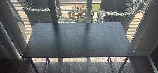Small desk