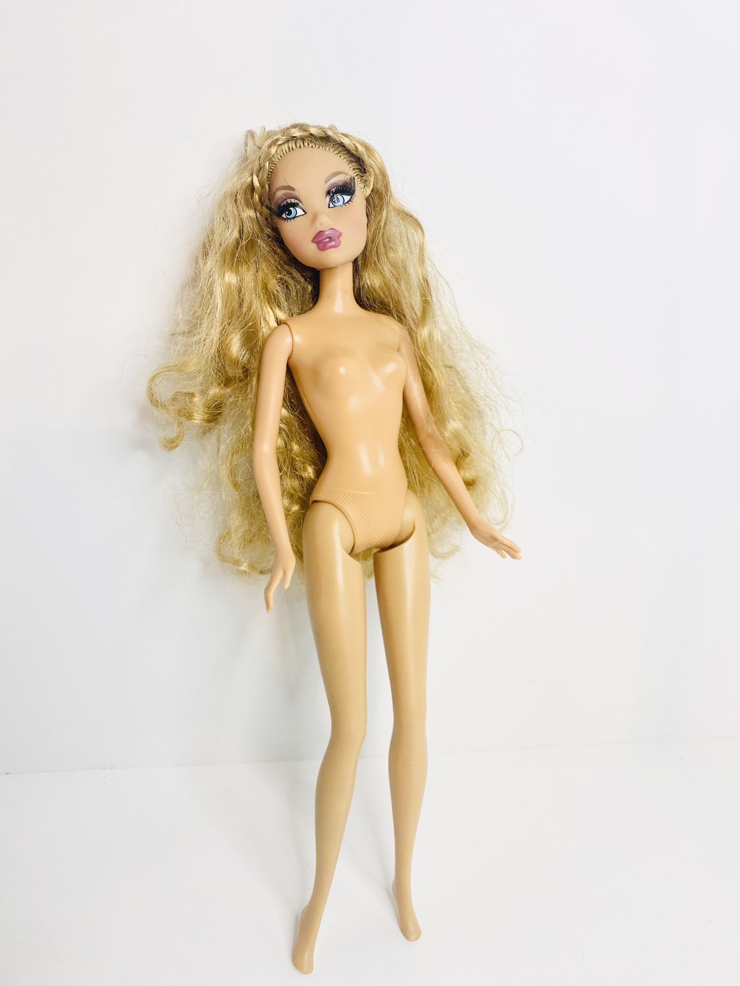 Mattel 1999 My Scene Doll Barbie Masquerade Madness.   