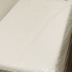 Twin size mattress- Like New