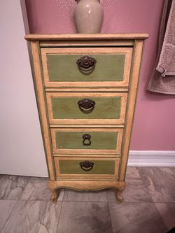 French Provincial Accent Chest/Cabinet