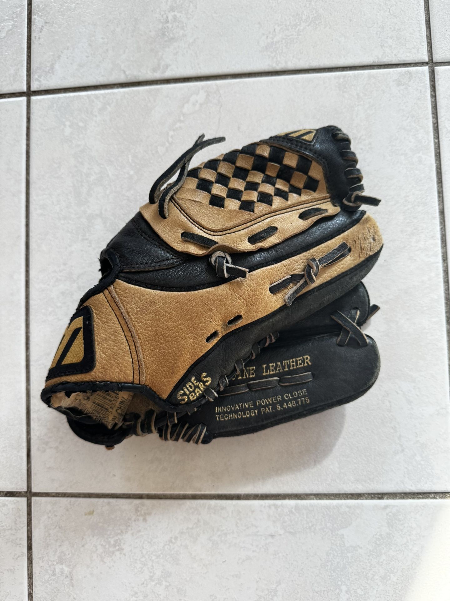 Mizuno 10” Baseball Glove for sale in South Brunswick