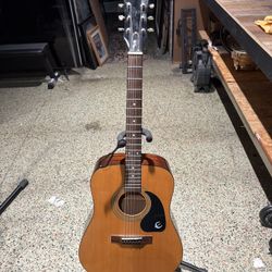 Epiphone Pr-150n 2011 Acoustic Guitar 