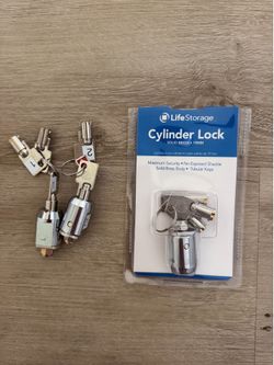 Lot of 3 Storage Unit Cylinder Locks w/ Keys Life Storage Disc Cylinder Lock