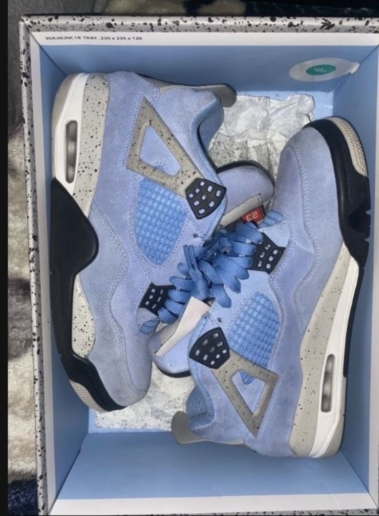 Air Jordan 4 Retro University Blue
