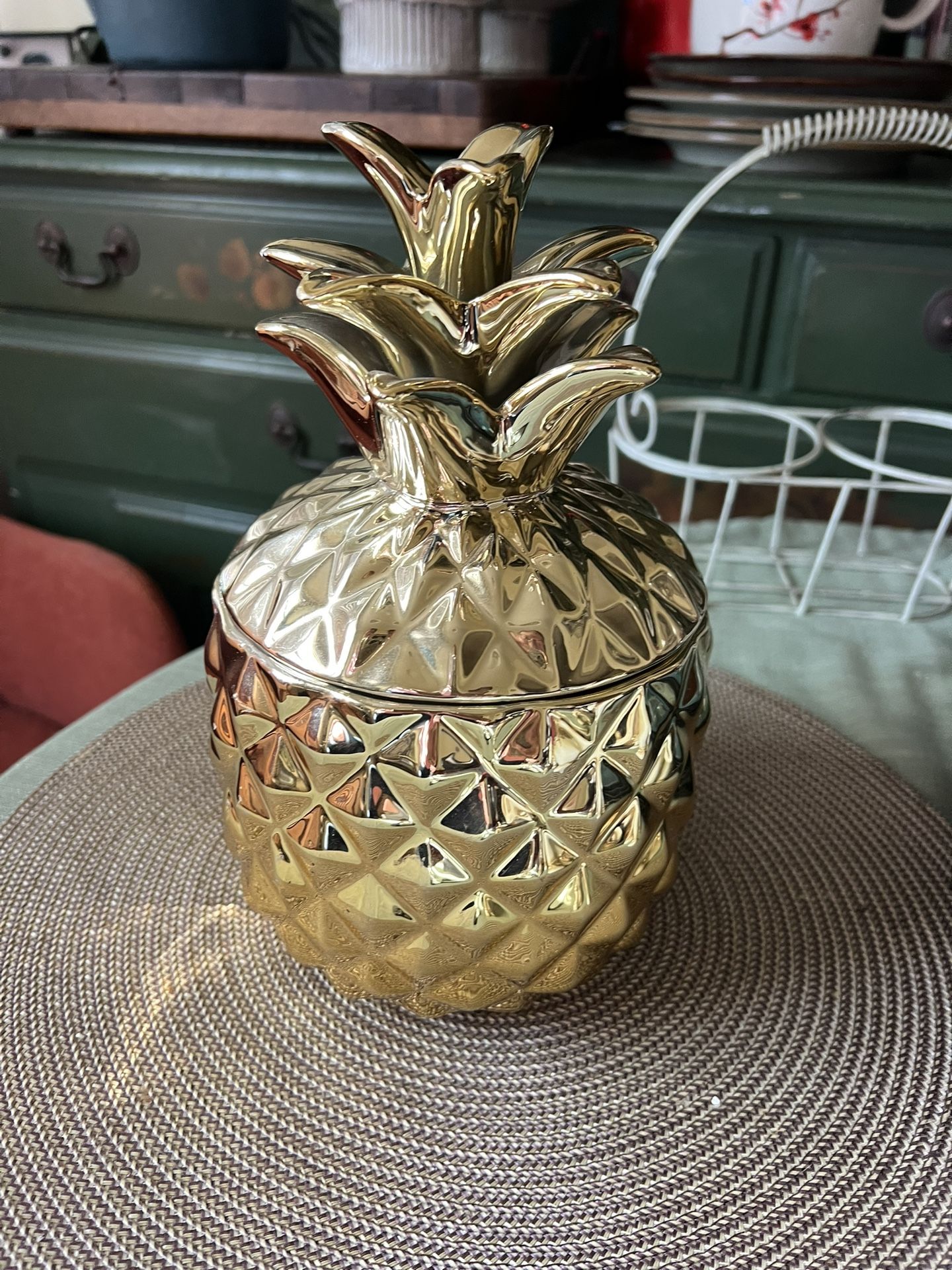Air Tight Pineapple  Container