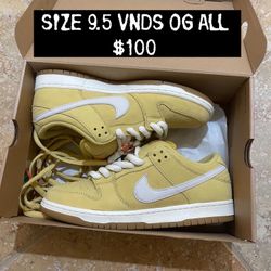 Size 9.5 - Nike SB Dunk Low Pro ISO Saturn Gold