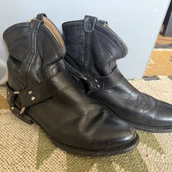 Frye Wyatt Short Black Leather Ankle Boot Women’s Size 8 B